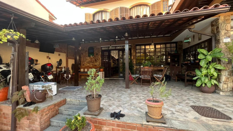 Imagem Casa com 5 Quartos à Venda, 282 m² em Pechincha - Rio De Janeiro Imagem Casa com 5 Quartos à Venda, 282 m² em Pechincha - Rio De Janeiro
