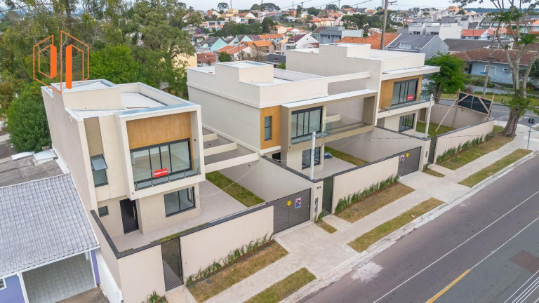 Imagem Sobrado com 3 Quartos à Venda, 145 m² em Uberaba - Curitiba Imagem Sobrado com 3 Quartos à Venda, 145 m² em Uberaba - Curitiba