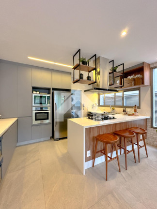 Imagem Casa de Condomínio com 3 Quartos à Venda, 200 m² em Tamboré - Santana De Parnaíba Imagem Casa de Condomínio com 3 Quartos à Venda, 200 m² em Tamboré - Santana De Parnaíba
