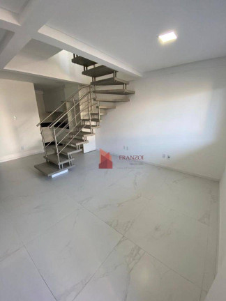 Imagem Sobrado com 3 Quartos à Venda, 77 m² em São João - Itajaí Imagem Sobrado com 3 Quartos à Venda, 77 m² em São João - Itajaí