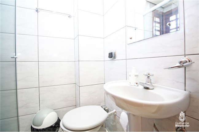 Imagem Casa com 5 Quartos à Venda, em Glória - Porto Alegre Imagem Casa com 5 Quartos à Venda, em Glória - Porto Alegre