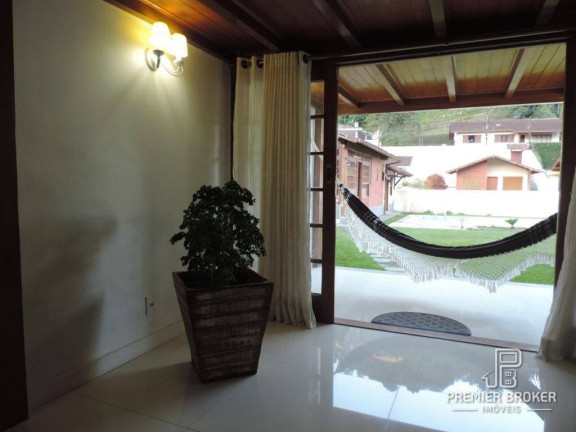 Imagem Casa com 4 Quartos à Venda, 230 m² em Carlos Guinle - Teresópolis Imagem Casa com 4 Quartos à Venda, 230 m² em Carlos Guinle - Teresópolis