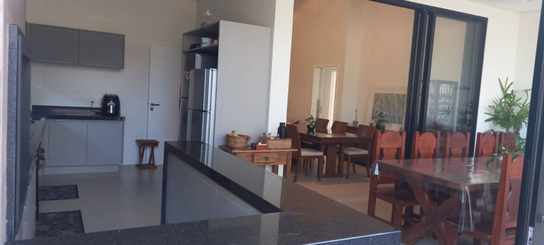 Imagem Casa com 3 Quartos para Alugar, 224 m² em Samambaia Parque Residencial - Bauru Imagem Casa com 3 Quartos para Alugar, 224 m² em Samambaia Parque Residencial - Bauru