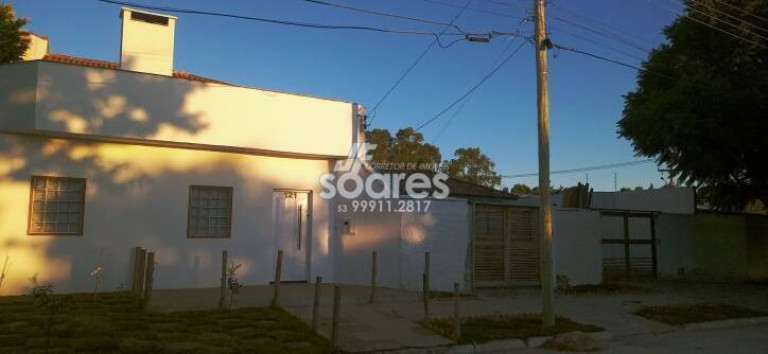 Imagem Casa com 7 Quartos à Venda, 345 m² em Laranjal - Pelotas
