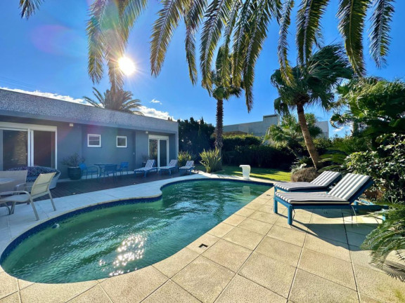 Imagem Casa com 4 Quartos à Venda, 219 m² em Atlantida Sul - Capao Da Canoa