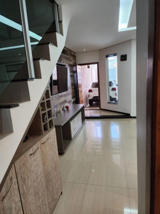 Imagem Casa com 3 Quartos à Venda, 140 m² em Cabral - Contagem Imagem Casa com 3 Quartos à Venda, 140 m² em Cabral - Contagem