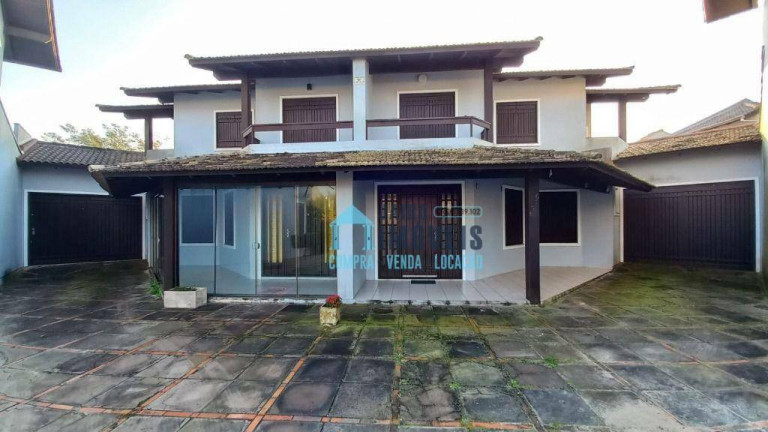 Imagem Sobrado com 5 Quartos à Venda, 210 m² em Centro - Imbé