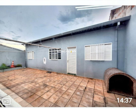 Imagem Casa com 2 Quartos à Venda, 210 m² Imagem Casa com 2 Quartos à Venda, 210 m²