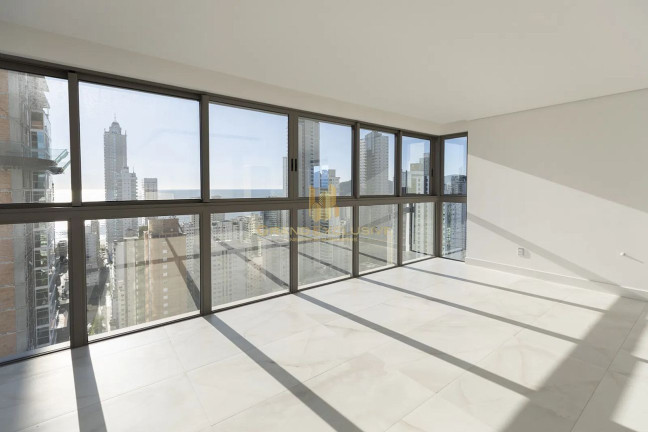 Imagem Apartamento com 4 Quartos à Venda, 167 m² em Centro - Balneário Camboriú Imagem Apartamento com 4 Quartos à Venda, 167 m² em Centro - Balneário Camboriú