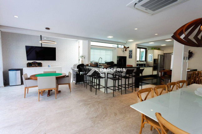 Imagem Casa com 6 Quartos à Venda, 450 m² em Riviera Módulo 21 - Bertioga Imagem Casa com 6 Quartos à Venda, 450 m² em Riviera Módulo 21 - Bertioga