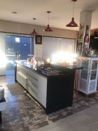 Imagem Casa com 5 Quartos à Venda, 450 m² em São João Do Rio Vermelho - Florianópolis Imagem Casa com 5 Quartos à Venda, 450 m² em São João Do Rio Vermelho - Florianópolis