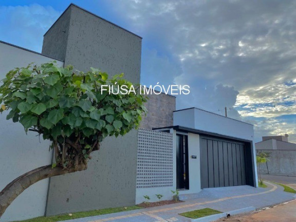 Imagem Casa com 3 Quartos à Venda,  em Aeroporto - Batatais