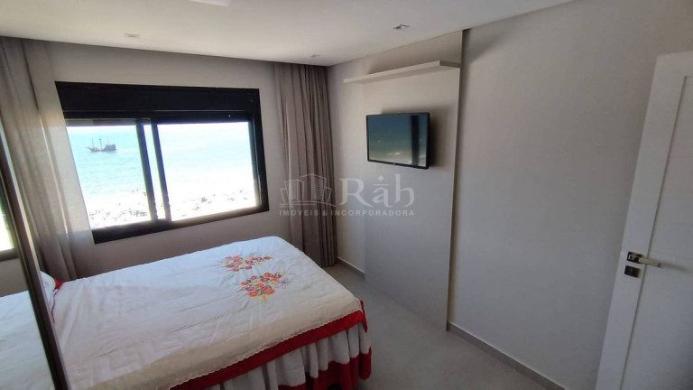 Imagem Apartamento com 3 Quartos para Alugar, 131 m² em Centro - Balneário Camboriú