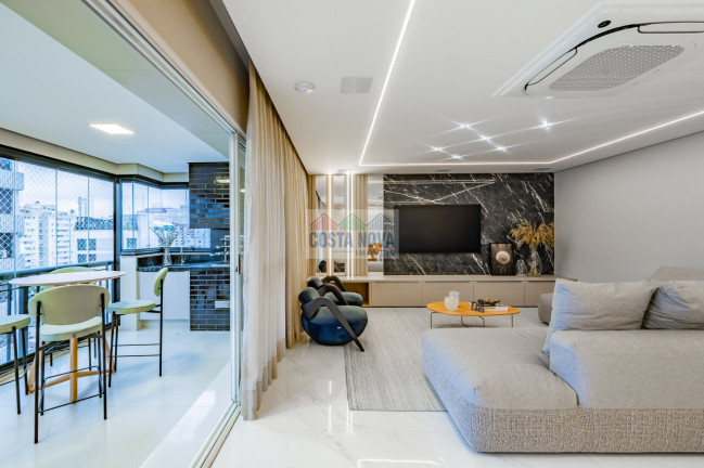 Imagem Apartamento com 4 Quartos à Venda, 234 m²