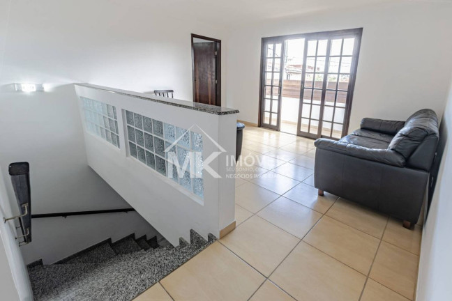 Imagem Sobrado com 4 Quartos à Venda, 276 m² em Capão Da Imbuia - Curitiba Imagem Sobrado com 4 Quartos à Venda, 276 m² em Capão Da Imbuia - Curitiba