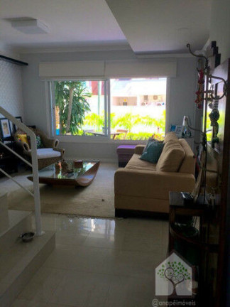 Imagem Casa com 3 Quartos à Venda, 220 m² em Jurerê - Florianópolis Imagem Casa com 3 Quartos à Venda, 220 m² em Jurerê - Florianópolis