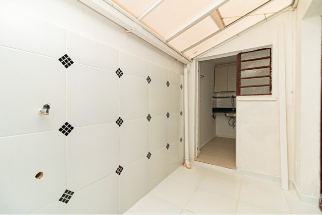 Imagem Imóvel com 1 Quarto à Venda, 61 m² em Navegantes - Porto Alegre Imagem Imóvel com 1 Quarto à Venda, 61 m² em Navegantes - Porto Alegre