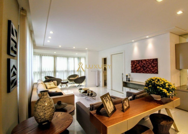 Imagem Imóvel com 4 Quartos à Venda, 320 m² em Belvedere - Belo Horizonte Imagem Imóvel com 4 Quartos à Venda, 320 m² em Belvedere - Belo Horizonte