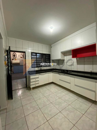 Casa com 3 Quartos à Venda, 131 m² em Jardim Victório Antônio De Santi Ii - Araraquara