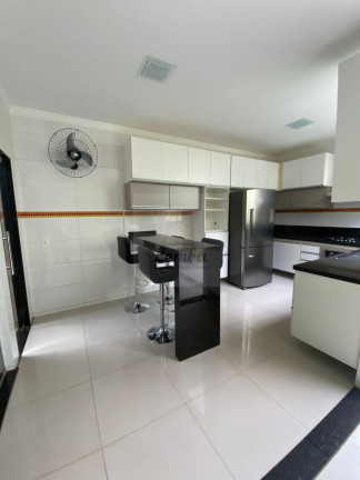 Imagem Casa com 2 Quartos para Alugar, 134 m² em Jardim Mossoró - Cuiabá Imagem Casa com 2 Quartos para Alugar, 134 m² em Jardim Mossoró - Cuiabá