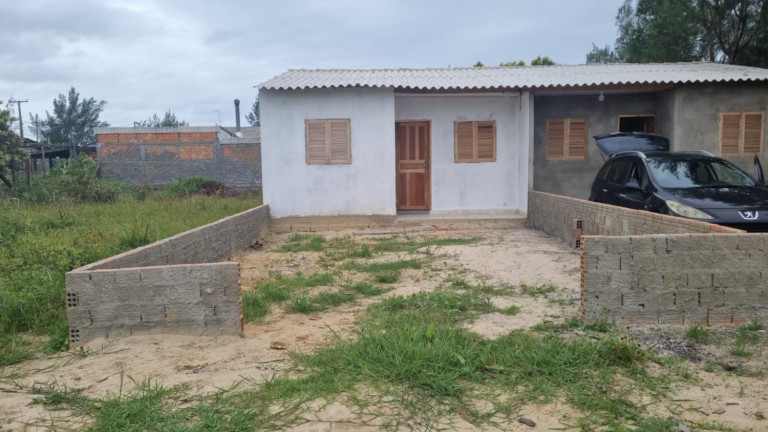Imagem Casa com 2 Quartos à Venda, em Centro - Cidreira Imagem Casa com 2 Quartos à Venda, em Centro - Cidreira