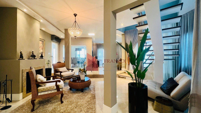 Imagem Casa com 4 Quartos à Venda, 381 m² em Vila Operária - Itajaí Imagem Casa com 4 Quartos à Venda, 381 m² em Vila Operária - Itajaí