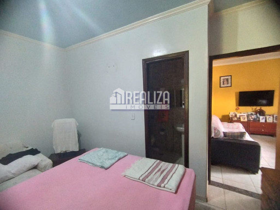 Imagem Casa com 2 Quartos à Venda, 200 m² em Conjunto Maringá Ii - Uberaba Imagem Casa com 2 Quartos à Venda, 200 m² em Conjunto Maringá Ii - Uberaba