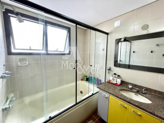 Imagem Apartamento com 3 Quartos à Venda, 159 m² em Pitangueiras - Guarujá Imagem Apartamento com 3 Quartos à Venda, 159 m² em Pitangueiras - Guarujá