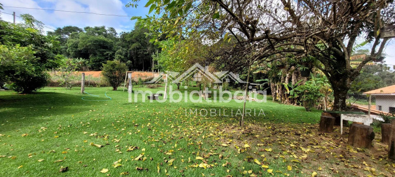 Imagem Chácara com 3 Quartos à Venda, 1.600 m² em Centro - Piracaia