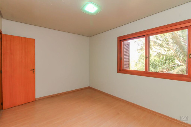 Imagem Casa com 3 Quartos à Venda, 337 m² em Cascata - Porto Alegre Imagem Casa com 3 Quartos à Venda, 337 m² em Cascata - Porto Alegre