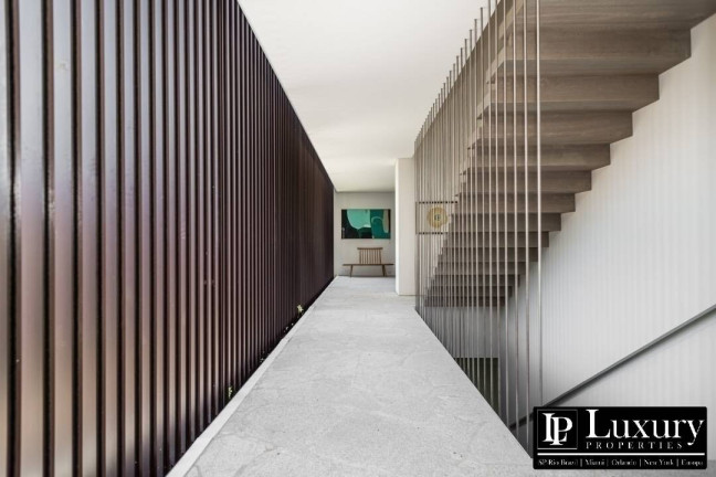 Imagem Casa com 6 Quartos à Venda, 675 m² em Baleia - São Sebastião Imagem Casa com 6 Quartos à Venda, 675 m² em Baleia - São Sebastião