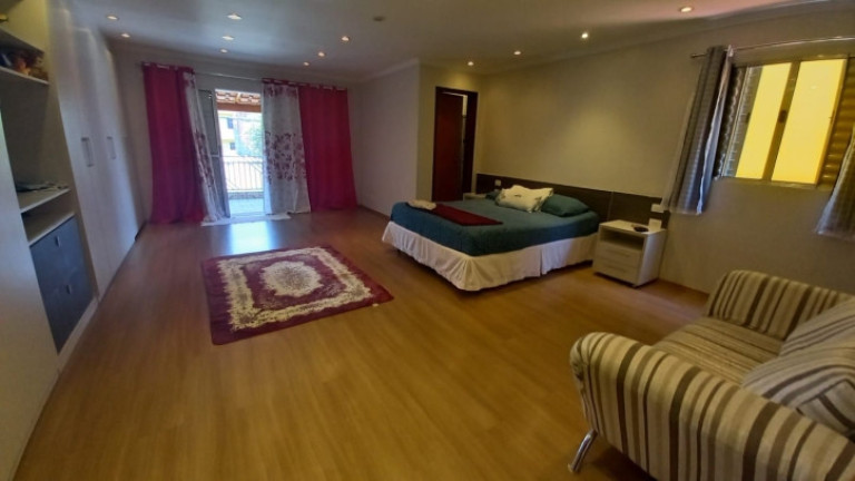Casa com 3 Quartos à Venda, 260 m² em Jardim Record - Taboão Da Serra