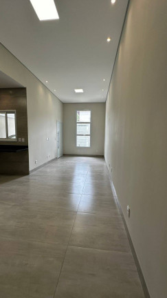 Imagem Casa com 3 Quartos à Venda, 180 m² em Cuiabá Imagem Casa com 3 Quartos à Venda, 180 m² em Cuiabá