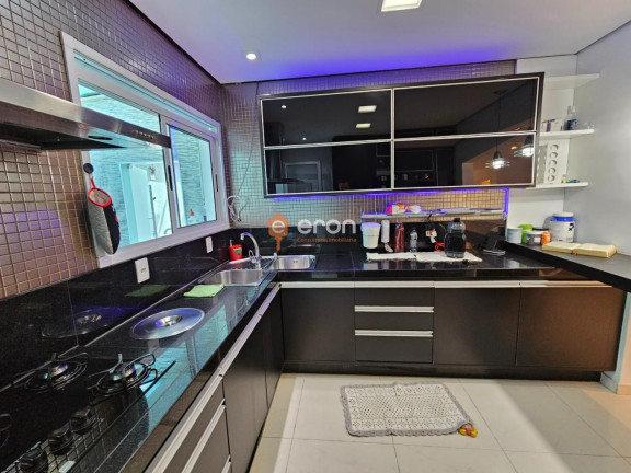 Imagem Casa com 3 Quartos à Venda, 180 m²