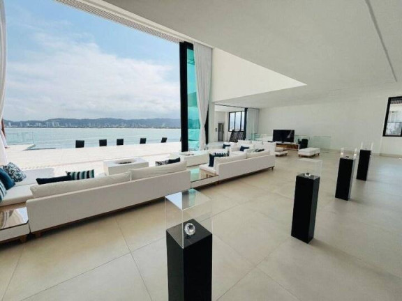 Imagem Casa com 8 Quartos à Venda, em Península - Guarujá Imagem Casa com 8 Quartos à Venda, em Península - Guarujá