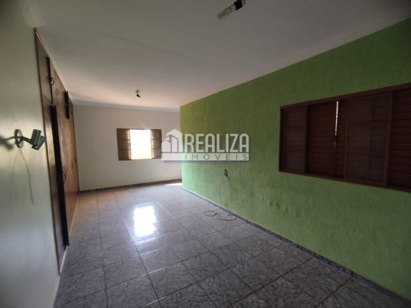 Imagem Casa com 2 Quartos à Venda, 220 m² em Santa Maria - Uberaba Imagem Casa com 2 Quartos à Venda, 220 m² em Santa Maria - Uberaba