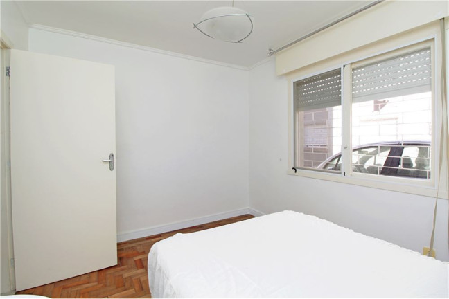 Imagem Imóvel com 1 Quarto à Venda, em Vila Ipiranga - Porto Alegre Imagem Imóvel com 1 Quarto à Venda, em Vila Ipiranga - Porto Alegre