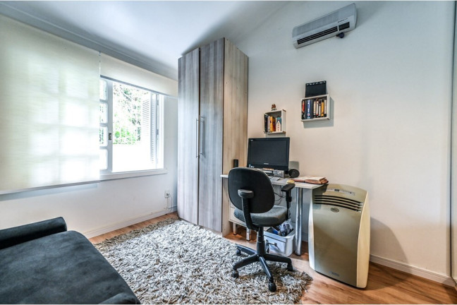 Imagem Casa com 2 Quartos à Venda, 80 m² em Tristeza - Porto Alegre Imagem Casa com 2 Quartos à Venda, 80 m² em Tristeza - Porto Alegre