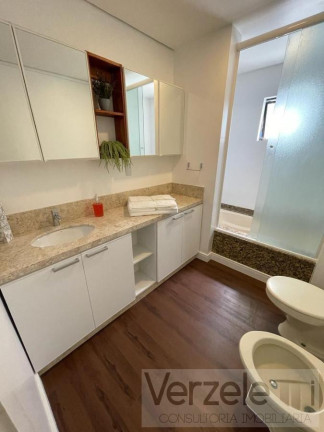 Imagem Apartamento com 3 Quartos para Temporada, 140 m² em Centro - Balneário Camboriú