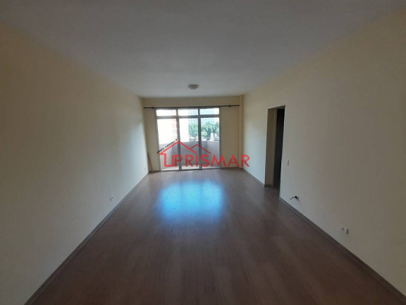Apartamento com 2 Quartos à Venda, 110 m² em José Menino - Santos