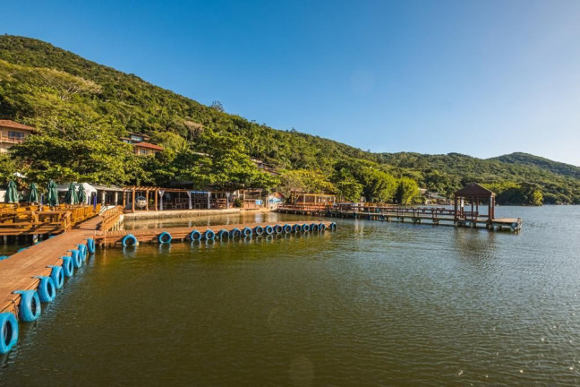 Imagem Casa com 3 Quartos à Venda, 284 m² em Lagoa Da Conceição - Florianópolis Imagem Casa com 3 Quartos à Venda, 284 m² em Lagoa Da Conceição - Florianópolis