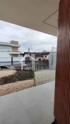 Imagem Casa com 3 Quartos à Venda, 166 m² em Iririú - Joinville