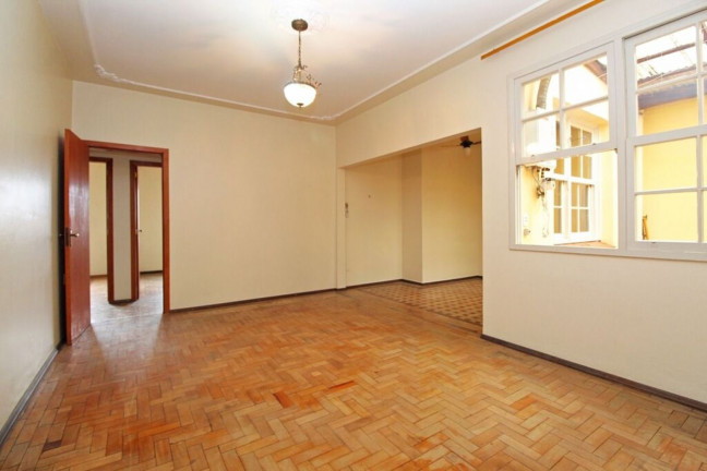 Imagem Imóvel com 3 Quartos à Venda, 86 m² em Vila Ipiranga - Porto Alegre Imagem Imóvel com 3 Quartos à Venda, 86 m² em Vila Ipiranga - Porto Alegre