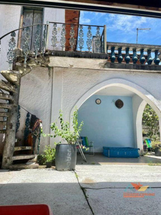 Imagem Casa com 4 Quartos à Venda, 170 m² em Sumaré - Caraguatatuba
