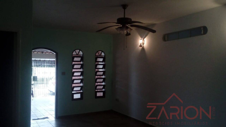 Imagem Casa com 3 Quartos à Venda,  em Parque Jaraguá - Taubaté