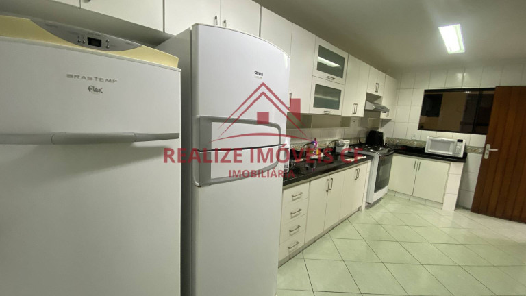 Imagem Casa com 5 Quartos para Alugar,  em São Cristóvão - Cabo Frio