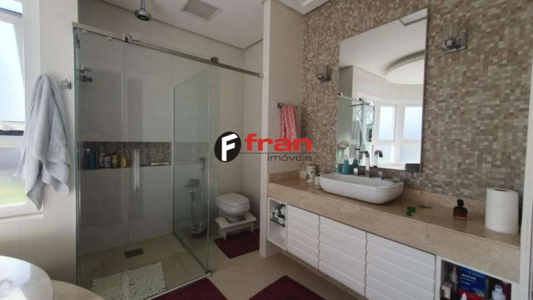 Imagem Casa com 3 Quartos à Venda, 204 m² em Córrego Grande - Florianópolis