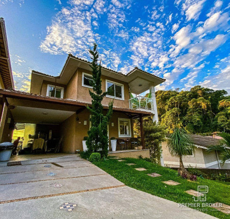 Imagem Casa com 4 Quartos à Venda, 307 m² em Tijuca - Teresópolis Imagem Casa com 4 Quartos à Venda, 307 m² em Tijuca - Teresópolis