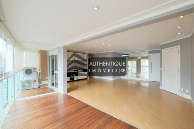 Imagem Apartamento com 3 Quartos à Venda, 125 m² em Vila Olímpia - São Paulo