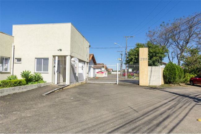 Imagem Casa com 3 Quartos à Venda, em Olaria - Canoas Imagem Casa com 3 Quartos à Venda, em Olaria - Canoas